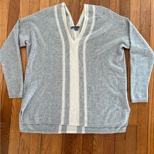 Vince Gray and Cream V-Neck Cashmere Sweater Sz. M